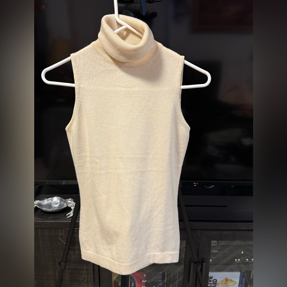 Cashmere Pre-owned Cream Sleeveless Sweater